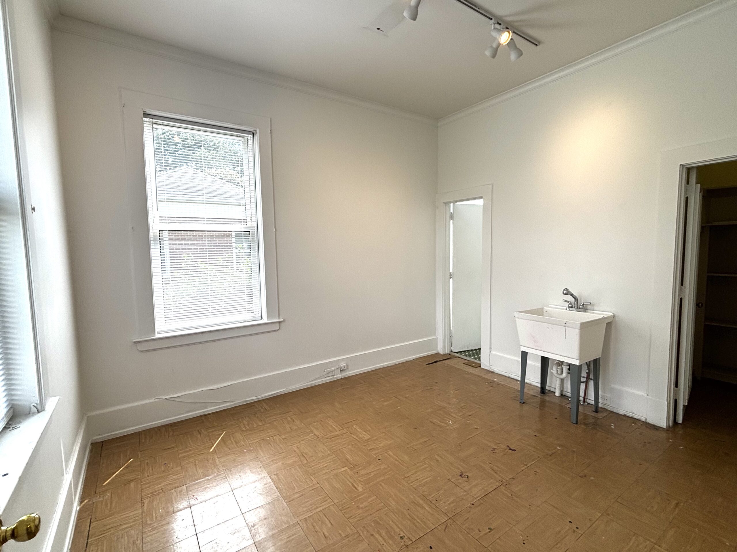 Second adjoining room with bathroom and closet